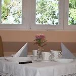 Orient Apartahotel 3*