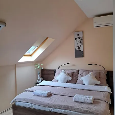 Orient Apartmanhaz Aparthotel