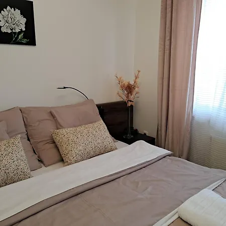 Hotel apartamentowy Orient Apartmanhaz Eger