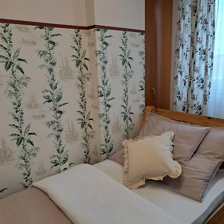 Orient Apartmanhaz 3* Eger