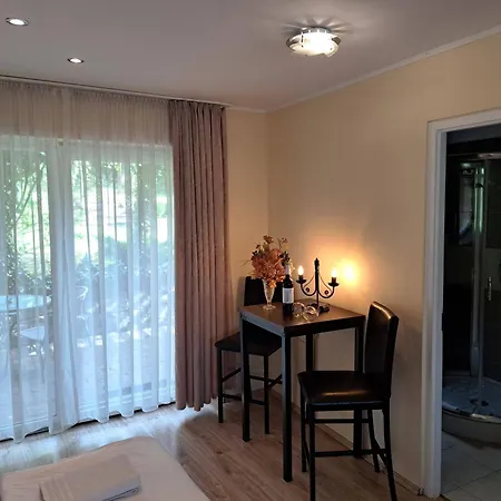 Hotel apartamentowy Orient Apartmanhaz Eger