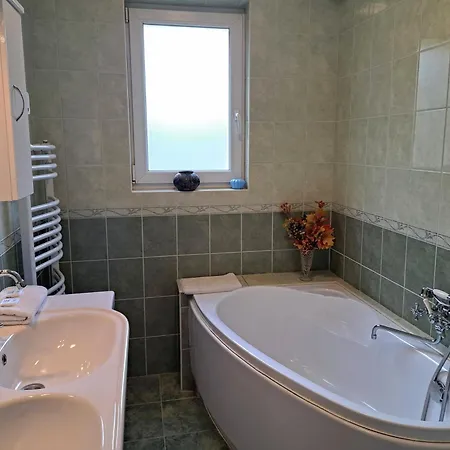 Orient Apartmanhaz 3* Eger