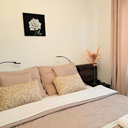 Orient Apartmanhaz Hotel de apartamente 3*