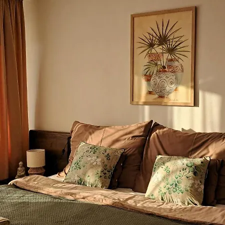 Orient Apartmanhaz Lägenhetshotell