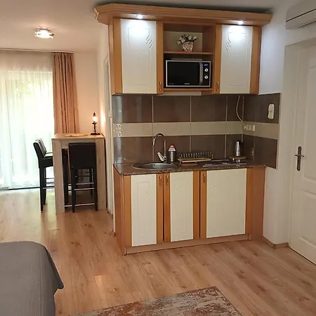 Orient Apartmanhaz Hotel de apartamente 3*