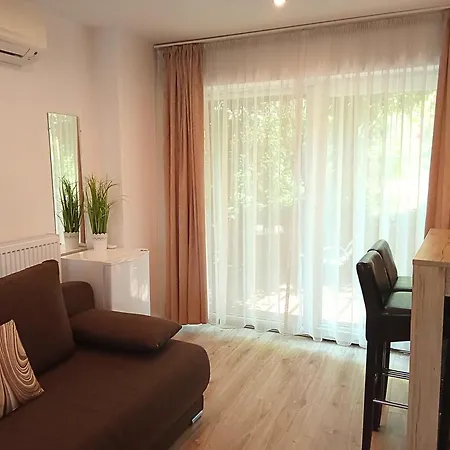 Lägenhetshotell Orient Apartmanhaz 3*