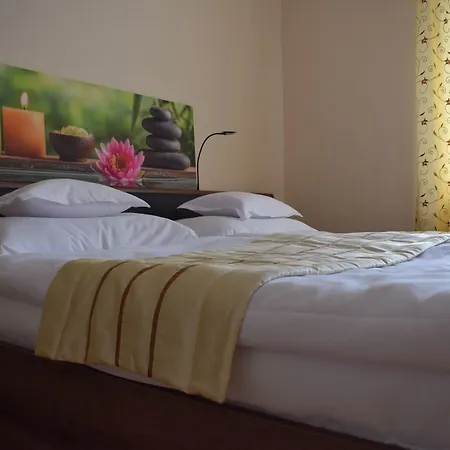 Orient Apartmanhaz Lägenhetshotell 3*