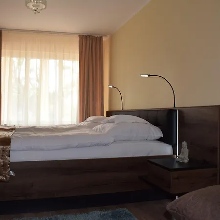 Orient Apartmanhaz Lägenhetshotell Eger