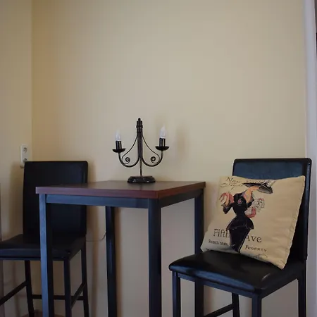 Lägenhetshotell Orient Apartmanhaz Eger