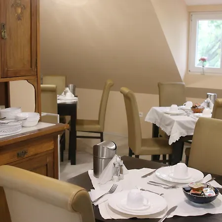 Orient Apartmanhaz 3* Eger
