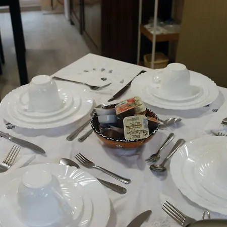 Orient Apartmanhaz Lägenhetshotell Eger