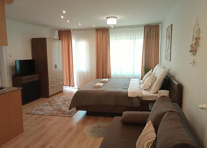 Orient Apartmanhaz 3* Eger